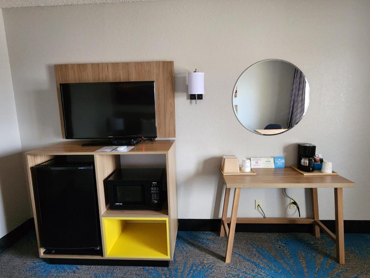 Days Inn By Wyndham Tucumcari Bagian luar foto