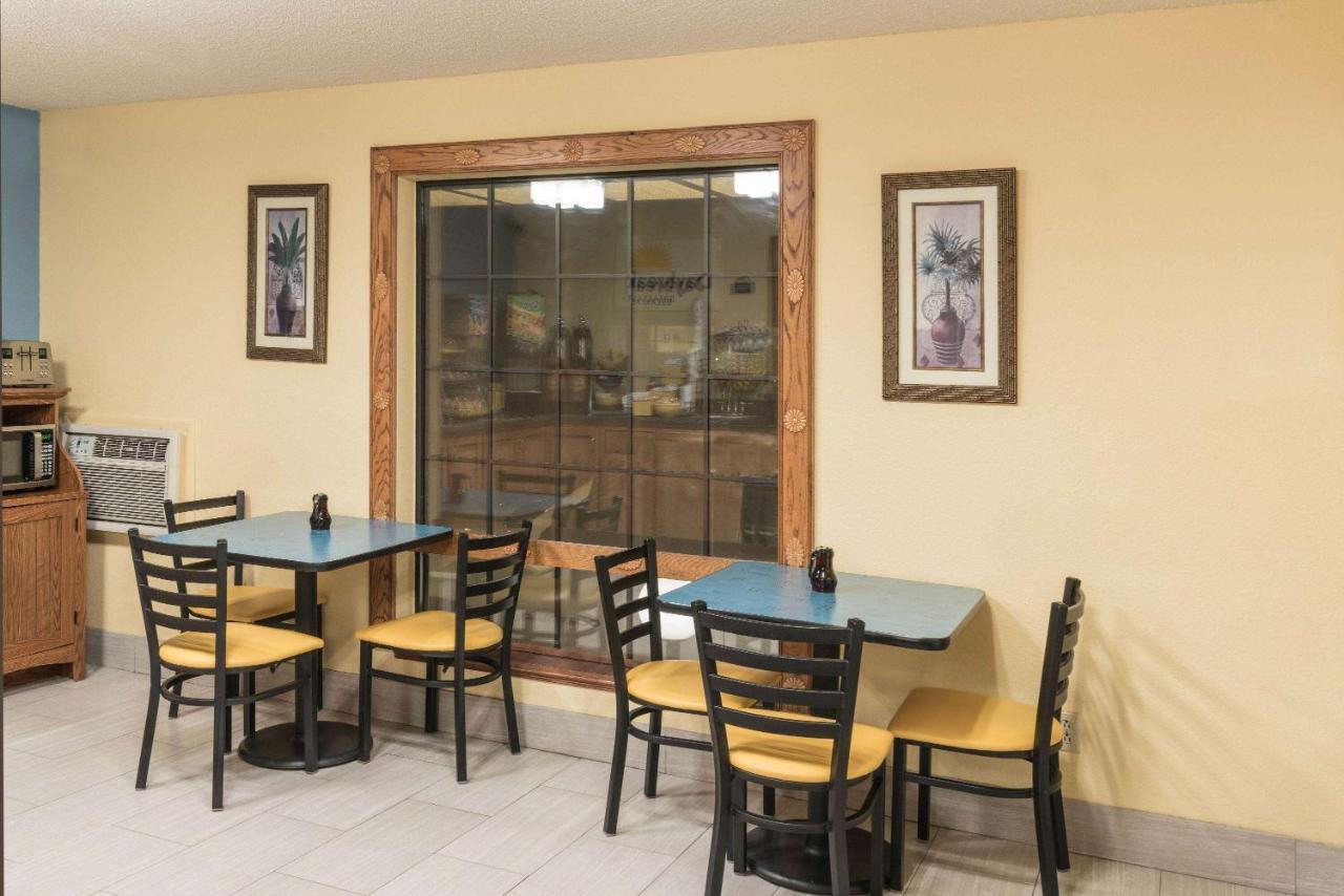 Days Inn By Wyndham Tucumcari Bagian luar foto