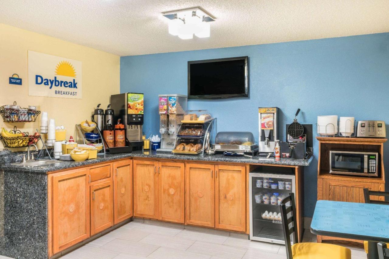 Days Inn By Wyndham Tucumcari Bagian luar foto